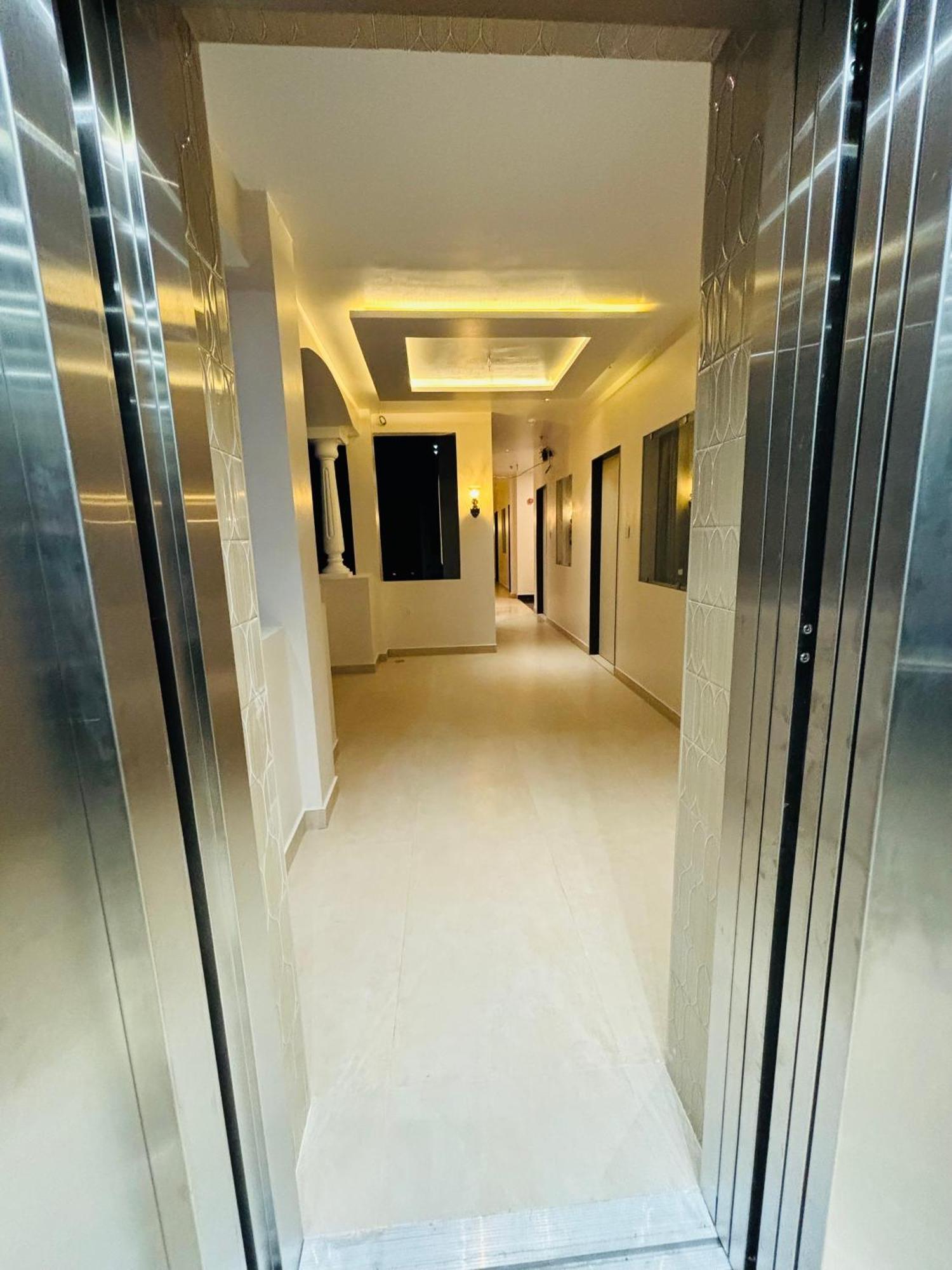 The Lavish Stay Varanasi Exterior photo