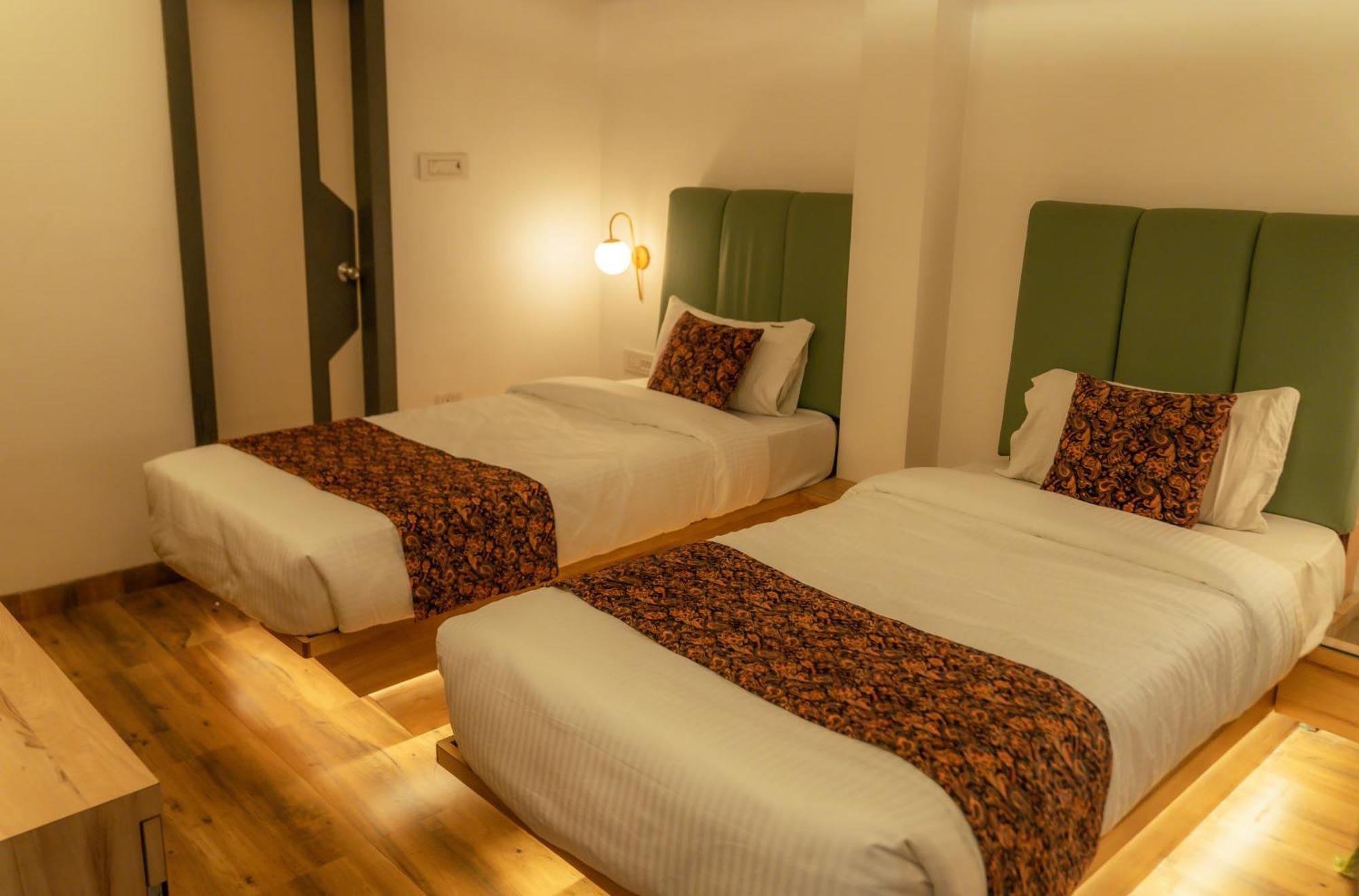 The Lavish Stay Varanasi Exterior photo